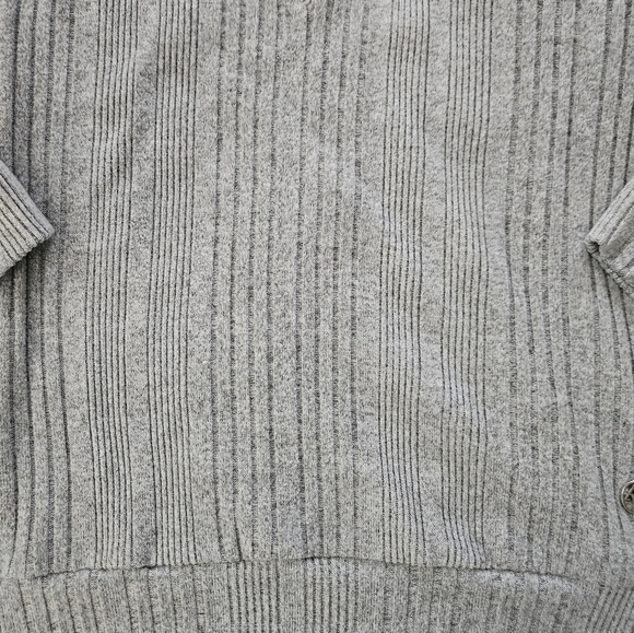 Adrienne Vittadini Gray Lace Detail Sweater Shirt Size L - Picture 2 of 9